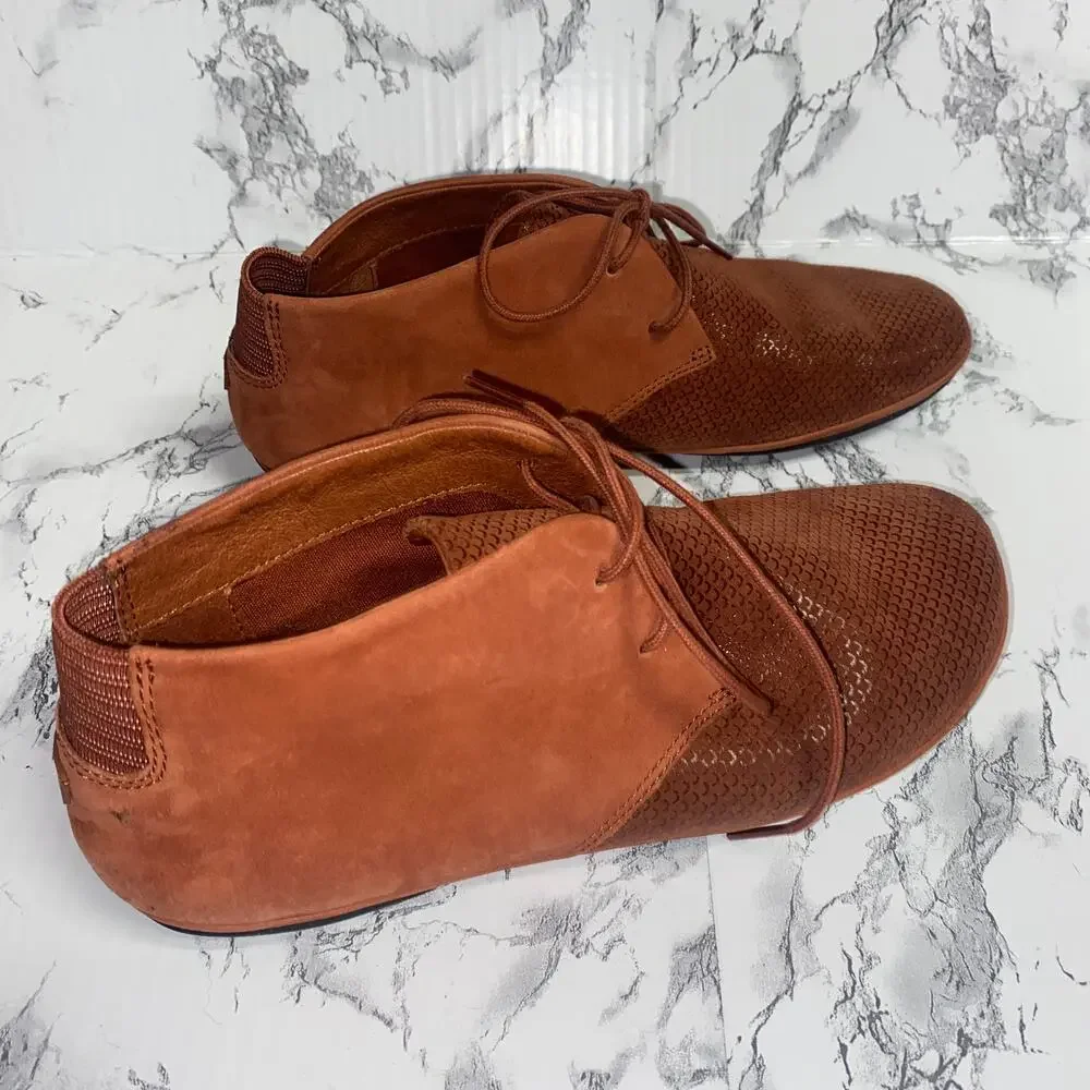Camper Brown Nubuck Suede Leather Right Lightweight Ankle Booties Size 38 US 8